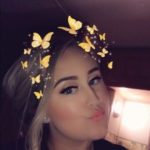 Meet your Posher, Makenzie